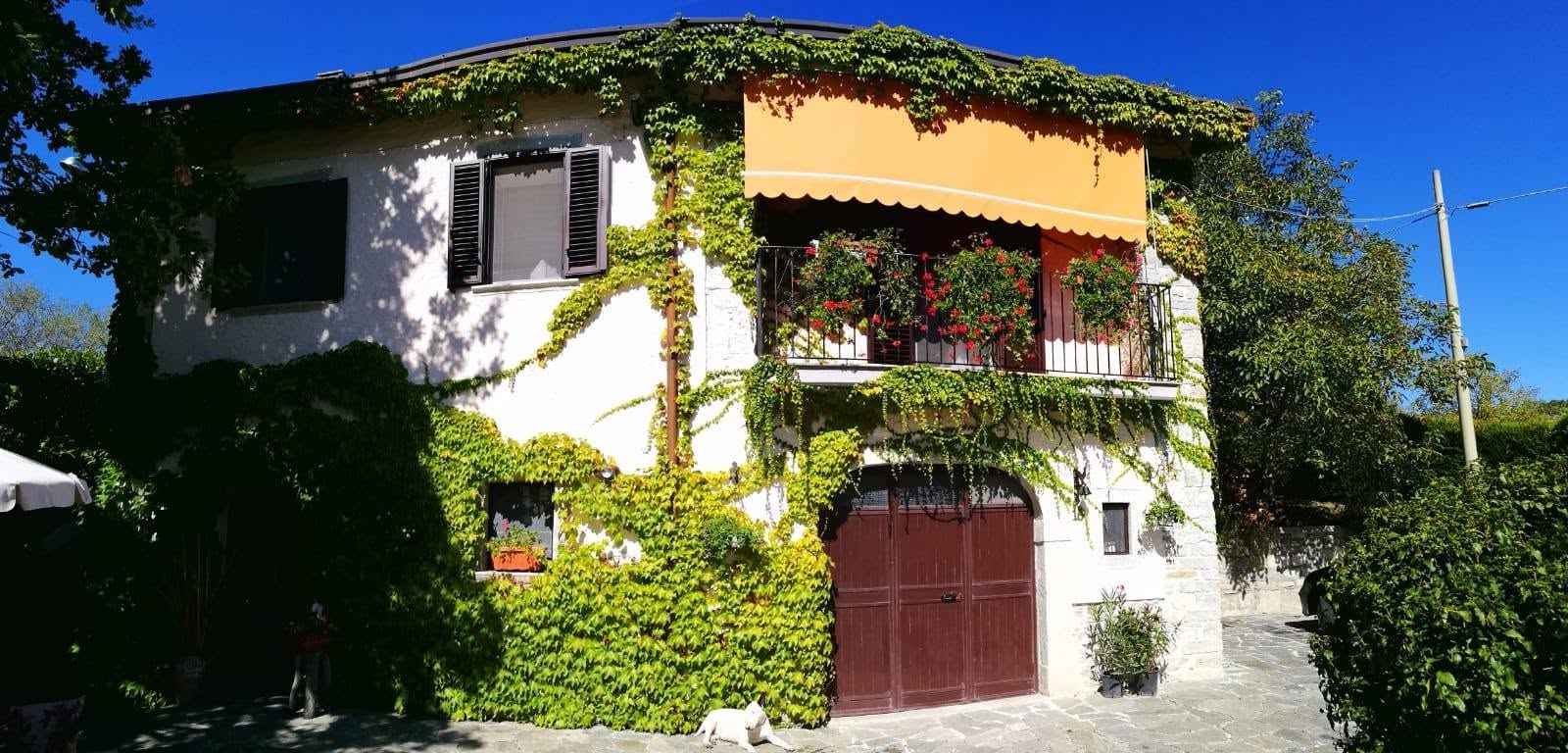 Esterno di Casale Santilli